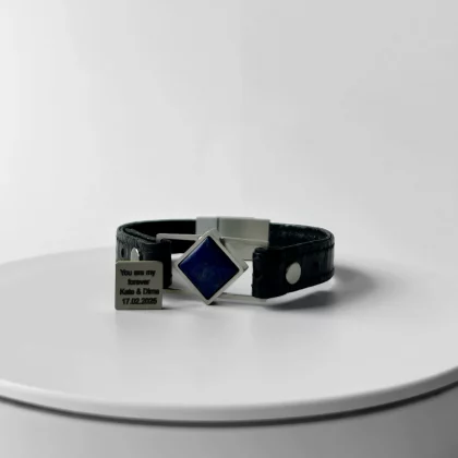Women's bracelet Path of Intuition featuring natural Lapis Lazuli in diamond shape and personalized engraved message on the back