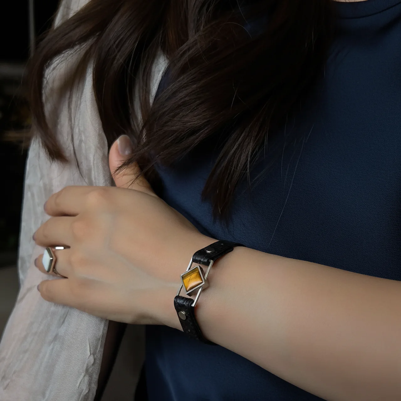 Women Bracelet Path of Focus - Image 3