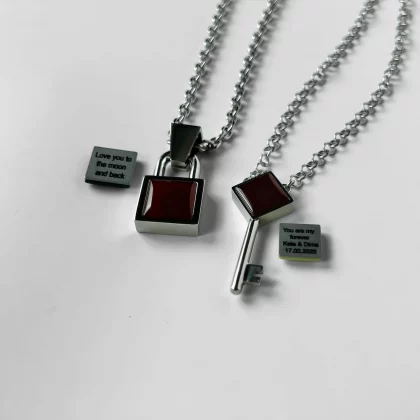 Couple pendant set with red agate stones – Key & Lock by Jewel Cocktail